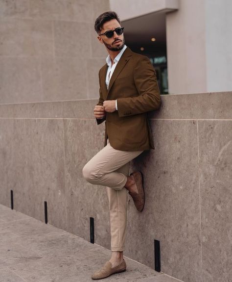 Brown Blazer Outfit Men, Brown Blazer Men, Mens Suit Fit, Beige Suits For Men, Mens Fashion Suits Casual, Mens Smart Casual Outfits, Blazer Outfits Men, Classy Outfits Men, Mens Fashion Blazer