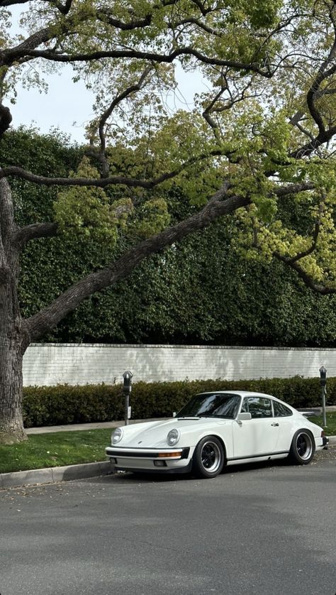 Vintage Porsche Wallpaper, Landscape Pavement, Porche Vintage, 964 Porsche, Road Landscape, Nature Environment, Old Vintage Cars, Porsche 964, Vintage Porsche