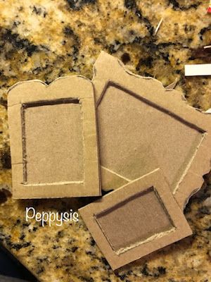 peppysis: Miniature Frames and Paintings Tutorial Diy Miniature Picture Frame, Dollhouse Picture Frames Diy, Mini Frames Diy, Doll House Picture Frame Diy, Miniature Picture Frames Diy, Miniature Frames Diy, Dollhouse Miniature Tutorials Diy, Mini Frames Ideas, Diy Miniatures Tutorials