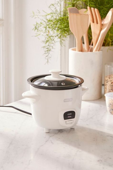 Mini Kitchen Appliances, Dorm Things, Small Rice Cooker, Mini Rice Cooker, Cooking For Two, Mini Kitchen, Cleaning Appliances, Cool Kitchen Gadgets, Mini Fridge