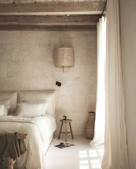 Instagram Paulina Arcklin, Homes In France, English Cottage Decor, French Apartment, French Interior, Stunning Interiors, Historic Home, Eclectic Home, 인테리어 디자인