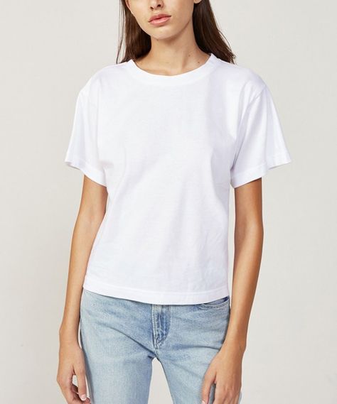 Model Kaos, Outfit Sport, Basic White Tee, White T Shirts, Mock Ups, T Shirt Ideas, Fashion Sketches, White T Shirt, White Tshirt