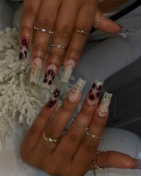 Short Acrylic Thanksgiving Nails, Fall Nails With Stones, November Birthday Nail Ideas, Medium Length Square Nails Acrylic Fall Designs, Birthday Nail Set Ideas Simple, Long Square Fall Nails, Fall Sets Nails Short, Medium Length Nails Fall, Fall Nail Inspo 2024 Square