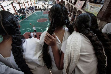 Identity At Play - Basketball Culture in the Sierra Norte of Oaxaca. - Jorge Santiago | Pittsburgh Documentary Photographer Rez Life, Basketball Game, A Basketball, Mode Inspo, Film Stills, Photography Inspo, Film Photography, Pittsburgh, Street Photography