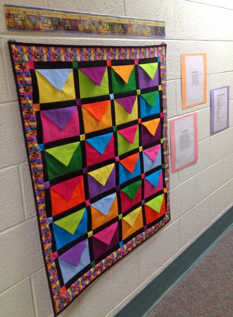 Starwood Quilter: Easy Envelope Quilt - Hung in My Classroom and Put to Good Use! Classroom Quilt Ideas, Envelope Quilt Block Pattern, Envelope Quilt, Novelty Quilts, Quilt Math, Welcome To My Classroom, Christmas Ladder, Easy Envelope, Rainbow Quilts