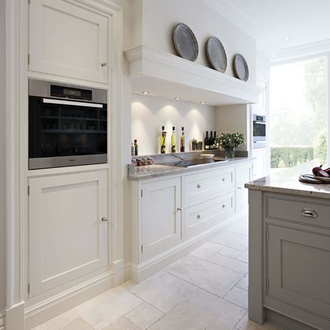 Contemporary Shaker Kitchen | Modern Shaker Kitchen | Tom Howley Contemporary Shaker Kitchen, Modern Shaker Kitchen, Tom Howley, Shaker Style Kitchen, Kitchen Transitional, White Shaker Kitchen, Kitchen Technology, Kitchen Planner, Shaker Style Kitchens