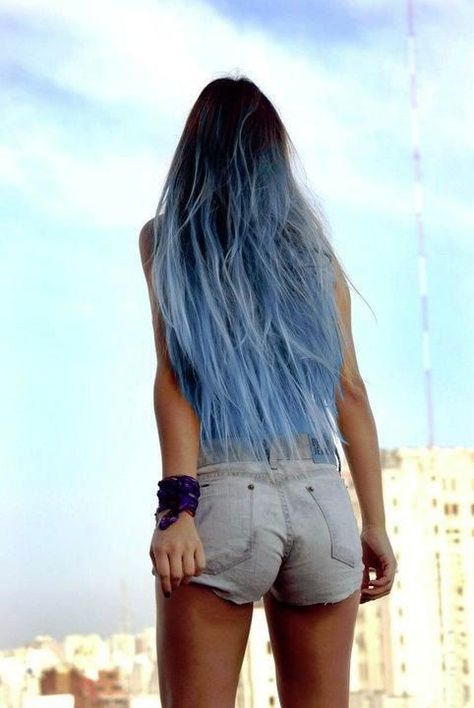 Long brown hair w/ light blue dyed ends. Dip Dye Black Hair, Blue Dip Dye Hair, Dipped Hair, Blue Dip Dye, Blue Ombre Hair, Dip Dye Hair, Ombre Hair Extensions, Hair Afro, Super Hair