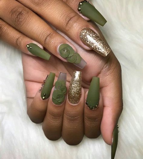 Matte Green Nails, Saint Patrick Nail, Windhoek Namibia, Acrylic Inspiration, Olive Nails, Cute Nail Colors, Glitter Accent Nails, Green Nail Art, Glitter Manicure