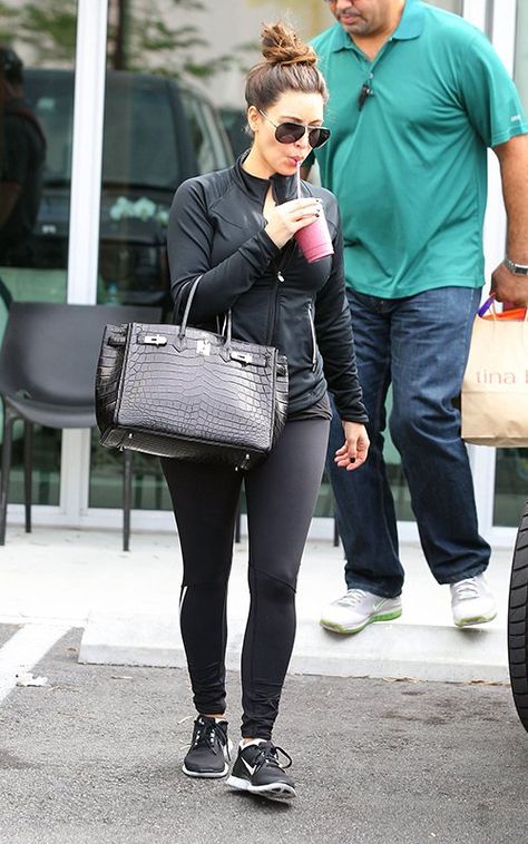 Kim Kardashian wearing Hermes 35cm Birkin Bag in Black Croc. Kim Kardashian Miami November 5 2012. Kim Kardashian Miami, Kim Kardashian Bags, Kim Kardashian 2006, Fall Outfits With Hats, Kim K Style, Yeezy Sneakers, Kardashian Style, Kim K, Star Style