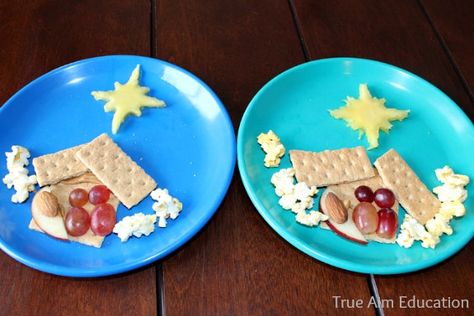 Edible Nativity Crafts For Kids, Edible Nativity Scene, Nativity Snacks For Kids, Nativity Snack, Christmas Kids Snacks, Nativity Activities, Happy Birthday Jesus Party, Preschool Christmas Party, Nativity Activity