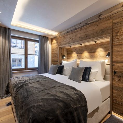 Chalech M | Luxury Ski Chalet in Lech | Bramble Ski Ski Chalet Bedroom, Chalet Bedroom, Luxury Chalet Interior, Ski Apartment, Chalet Interior Design, Modern Chalet, Chalet Interior, Chalet Design, Luxury Ski Chalet