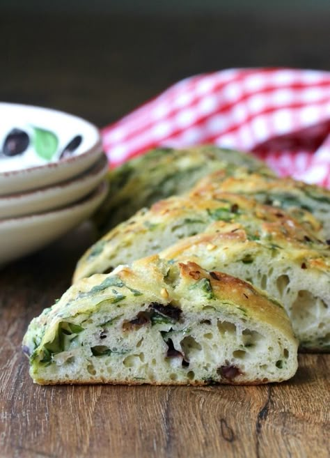 Olive Focaccia, Spinach Bread, Foccacia Bread, Salad For Lunch, Focaccia Bread Recipe, Olive Bread, Focaccia Recipe, Artisan Bread Recipes, Savory Bread