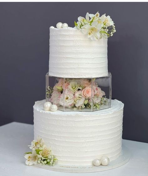 Rose Cake Design, Wedding Cake Art, Perfect Wedding Cake, Acrylic Cake Stands, Fiesta Cake, Big Wedding Cakes, Luxury Cake, Wedding Cake Ideas, Fresh Flower Cake