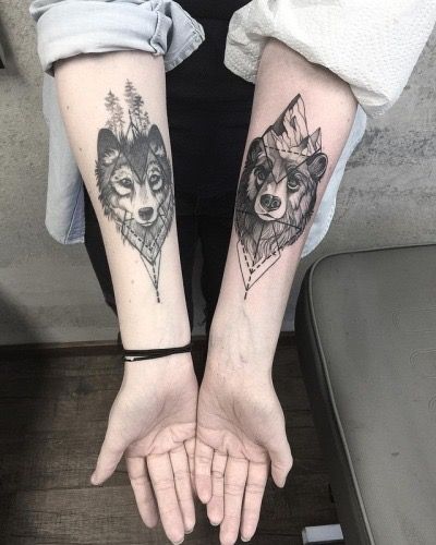 Beer Tattoos, Small Wolf Tattoo, Twin Tattoos, Bear Tattoo Designs, Totem Tattoo, Wolf Tattoo Sleeve, Bear Tattoos, Inspiration Tattoos, Ornamental Tattoo