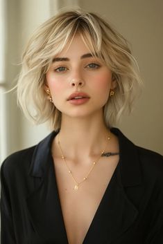 Square Jaw, Chin Length Haircuts, Chin Length Hair, Fulani Braids, Haircuts Short, Jane Fonda, Short Blonde, Bob Haircut, Trendy Short Hair Styles