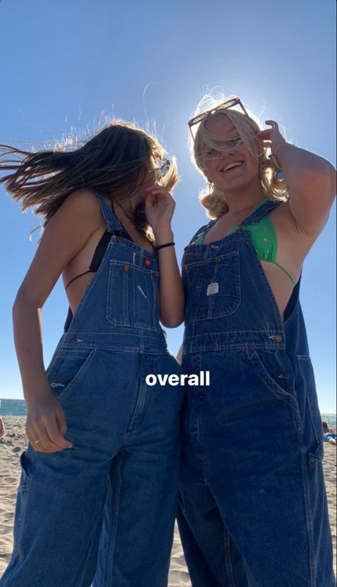 Overalls Over Swimsuit, Overall Festival Outfit, Overalls Festival Outfit, Overall Outfits Aesthetic, Comfy Festival Outfit, Overall Outfits Summer, Overalls Outfit Aesthetic, Overalls Fashion, Overall Outfit