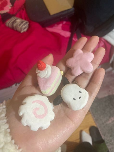 #clay #pink #sanrio #cake #pinterest #art #painting Clay Sanrio Characters, Y2k Clay Art, Sanrio Clay Art, My Melody Clay, Sanrio Clay, Clay Reference, Bored Activities, Sanrio Cake, Cake Pinterest