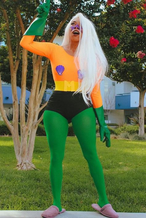 Easy Closet Costumes, Spongebob Couples Costume, Mermaid Man Costume, Spongebob Outfit, Kiera Please, Spongebob Costume, Creative Halloween Costume Ideas, Mermaid Man, Spongebob Party