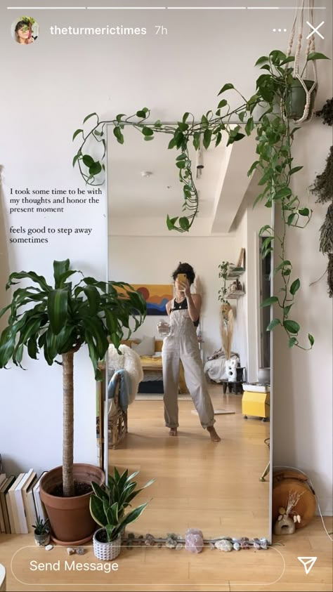 Room Decor Plants Aesthetic, Plants On Wardrobe, Plant Aesthetic Apartment, Mari Condo, Mirror With Plants Around It, Apartment Plant Decor, Natural Room Decor, Plants In Room, Plants For Room