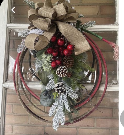 Lariat Christmas Wreath, Lariat Rope Wreath, Christmas Rope Wreath, Cowboy Christmas Decorations, Rope Wreath Western, Lasso Wreath, Western Farmhouse Decor, Lariat Rope Crafts, Boot Wreath