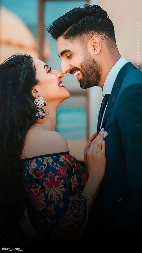 Couple Breakup Photoshoot, Wallpaper Love Couple, Big Family Photo Shoot Ideas, Kirti Suresh, Couples Dp, Couples Kiss, Lovers Images, Boyfriend Instagram, Wedding Happy