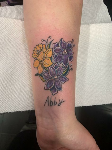 Lily And Daffodil Tattoo, Daffodil Tattoo Ideas, Larkspur Tattoo, Daffodil Tattoo, Water Lily, Daffodils, I Tattoo, Flower Tattoo, Tattoo Ideas