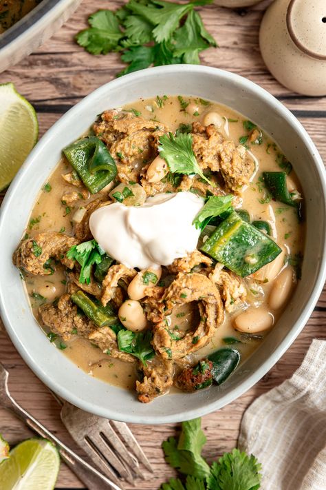 Vegan White Chicken Chili, Vegan Chicken Chili, Seitan Chicken, Beef And Potato Stew, Cincinnati Chili, Vegan Beef, Chili Ingredients, White Chicken, White Chicken Chili