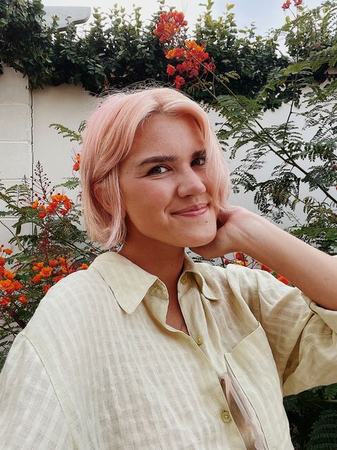 Pink short hairstyle, pastel pink hair, light pink hair Pink French Bob, Mini Bob, Growing Out Hair, Bob Pixie, French Bob, A Bob, Pink French, Grow Out, Summer Fruit