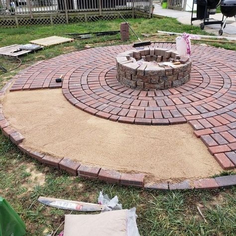 Outdoor Brick Fire Pit Ideas, Fire Pit Brick Pavers, Fire Pit Ideas Backyard With Pavers, Square Outdoor Fire Pit Ideas, Brick Fire Pit Area, Paver Patio Ideas With Fire Pit, Limestone Patio Ideas, Paver Fire Pit Patio, Fire Pit Off Patio