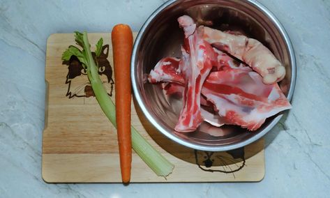 Easy Bone Broth for Cats [Recipe] Bone Broth For Cats, Easy Bone Broth, Making Bone Broth, Homemade Cat Food, Homemade Bone Broth, Bone Broth Recipe, Beef Bone Broth, How To Cook Beef, Homemade Cat