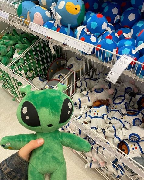 Alien Stuffed Animal, Ikea Alien Plush Pfp, Ikea Plushies Aesthetic, Alien Plushie Ikea, Ikea Alien Plush, Alien Gift Ideas, Green Plushie, Aliens Aesthetic, Alien Plushies