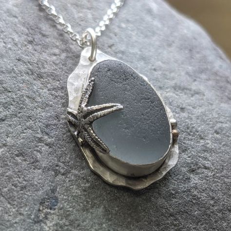 Silversmithing Jewelry Ideas, Sea Glass Jewellery, Seaglass Pendants, Sea Glass Crafts Jewellery, Seaglass Jewellery, Wedding And Engagement Ring, Engagement Ring Designs, Precious Metal Clay Jewelry, Silversmithing Jewelry