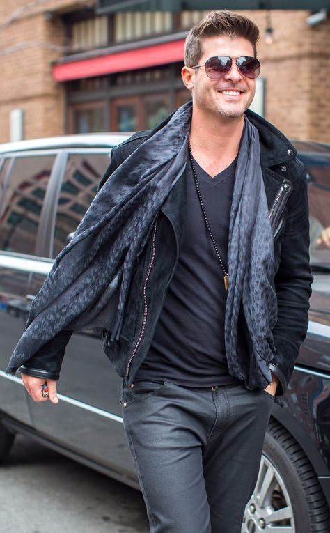 Robin Photos, Rockin Robin, Sunglasses 2023, Guy Style, Robin Thicke, Eyewear Trends, Star Track, Male Actors, Men's Leather Jacket