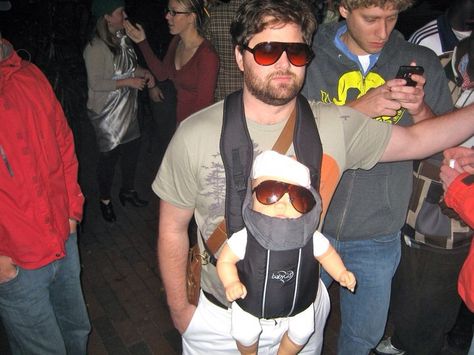 Halloween costume idea 2023 Halloween Costume Ideas Men, Halloween Guy Costumes, Easy Guys Halloween Costumes, Funny College Guy Halloween Costumes, Guy Costume Ideas, Men’s Costumes Halloween, Funny Guy Halloween Costumes, Funny Guy Costumes, Guy Halloween Costumes College