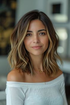 Haircut Balayage, Rambut Brunette, Balayage Short, Female Hair, Shoulder Length Hair Cuts, Penteado Cabelo Curto, Pixie Haircuts, Sleek Hairstyles, Bob Haircut