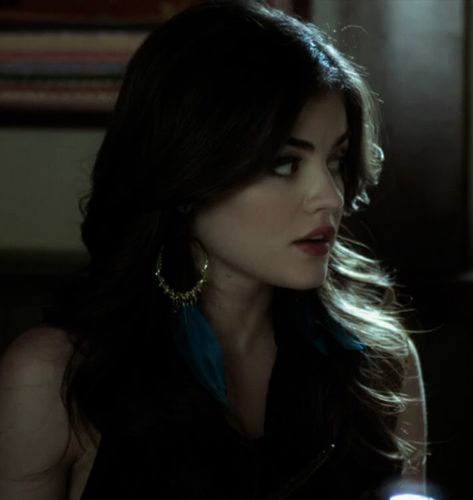 Aria Montgomery Icon, Aria Montgomery, Aesthetic Icon, Peter Parker, The Story, Hair