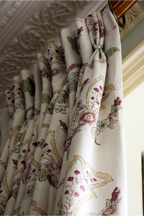 Robert Kime, Wallpapers Home, Silk Curtains, Stylish Curtains, Beautiful Curtains, Printed Curtains, Home Decorating Ideas, Curtain Designs, Drapery Fabric