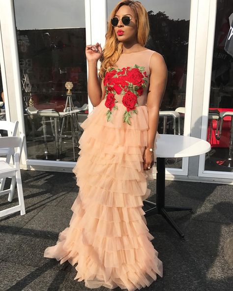 22k Followers, 151 Following, 473 Posts - See Instagram photos and videos from TUELO NGUYUZA COLLECTIV® (@tn_collectiv) Jessica Nkosi, Shoes Design, Beauty Hair, Beautiful Gowns, Ootd Fashion, Beautiful Outfits, Strapless Dress Formal, Floral Dress, Style Fashion