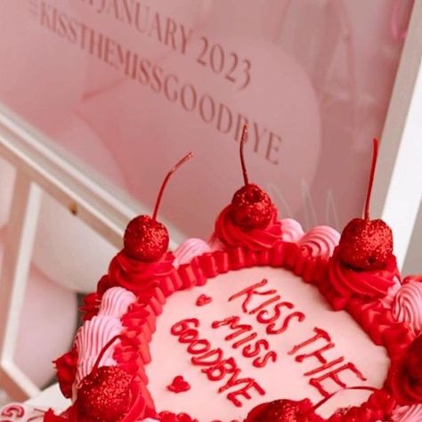 Kiss The Miss Goodbye Bridal Shower, Kiss The Miss Goodbye Bachelorette Decor, Hens Cake, Hen Do Cake, Kiss The Miss Goodbye Bachelorette, Goodbye Cake, Bach Themes, Hen Party Cakes, Kiss The Miss Goodbye