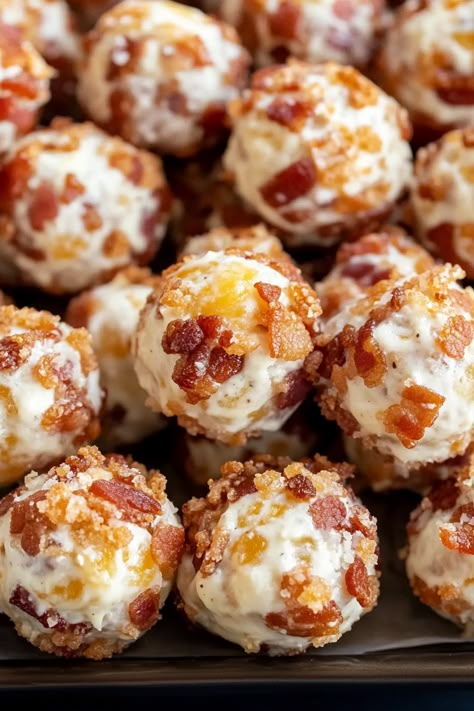 Mini Bacon Ranch Cheeseballs - An Organized Chaos An Organized Chaos, Ranch Bacon Cheese Ball, Finger Foods Appetizer Recipes Simple, Side Dishes Party, Fried Sides, Bacon Ranch Cheese Ball Recipe, Christmas Dips, Cheese Ball Recipes Easy, Butter Fudge Recipe