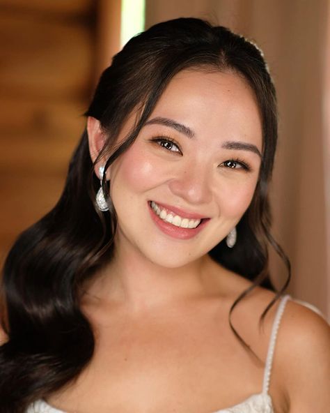 Simple Full Glam Makeup, Wedding Makeup Elegant, Soft Glam Makeup Wedding Guest, No Makeup Wedding Brides, No Makeup Look For Wedding, No Makeup Makeup Asian, Soft Full Glam Makeup, Soft Glam Asian Bridal Makeup, Asian Soft Glam