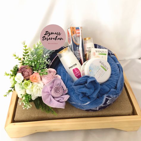 Towel Packing Ideas Gift, Towel Packing Ideas For Wedding, Mahar Akrilik, Box Hantaran, Hantaran Kahwin, Seserahan Hantaran, Hantaran Pernikahan, Best Groomsmen Gifts, Wedding Gift Pack