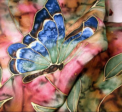 Silk Paintings, Painting Butterfly, Hand Painted Scarves, Habotai Silk, Batik Art, Hand Painted Sarees, Painted Scarf, Batik Pattern, Silk Scarf Painting