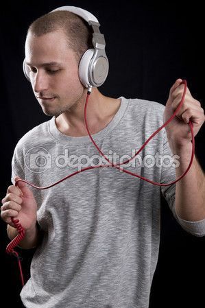 Man Listening To Music, Headphones Drawing, Strawberry Art, Wearing Headphone, Pose For The Camera, Gesture Drawing, Figure Poses, Dynamic Poses, Art Poses