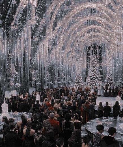 Goblet Of Fire Aesthetic, Harry Potter Christmas Scene, Yule Ball Aesthetic, The Yule Ball, Fire Aesthetic, First Christmas Tree, Hogwarts Christmas, Ball Aesthetic, Yer A Wizard Harry