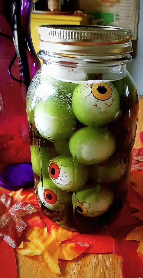 Eyeballs In A Jar, Jar Of Eyeballs, Specimen Jars, Easy Halloween Crafts For Kids, Halloween Crafts For Kids To Make, Eyeballs Halloween, Easy Halloween Costumes Kids, Halloween Garden Decorations, Fun Halloween Party Games