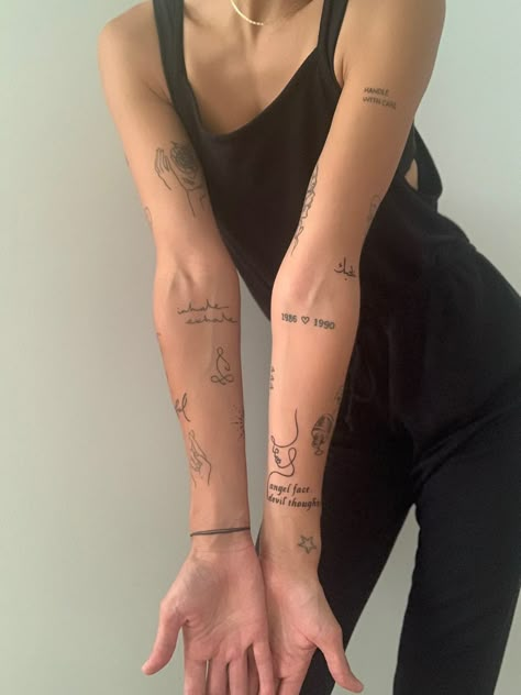 Stick And Poke Tattoo Ideas, Poke Tattoo Ideas, Ephemeral Tattoo, Tattoos About Mom, Tattoos Dainty, Stick And Poke Tattoo, Random Tattoos, Handpoke Tattoo, Tattoos Arm