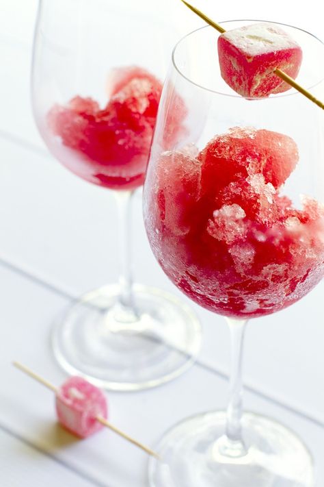 Summer Vodka Cocktails, Vodka Lime, Turkish Delights, Smoothie Recipes Healthy Breakfast, Turkish Delight, Margarita Recipes, Plated Desserts, Cranberry Juice, Smoothie Recipes Healthy