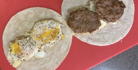 How to Make Tim Horton's Breakfast Farmer's Wrap Farmers Wrap Breakfast, Breakfast Wraps Recipes, Farmer Sausage, Brown Cheese, Sausage Wrap, Breakfast Wrap, Fast Food Breakfast, Egg Wrap, Wrap Recipe