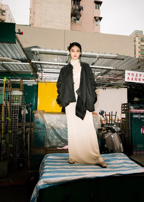 The Underground Art Scene Shaping Hong Kong’s New Cultural Identity | AnOther 90s Hong Kong Aesthetic, Hong Kong 90s, 90s Hong Kong, Hong Kong Street Fashion, Hong Kong Aesthetic, Intentional Wardrobe, Underground Style, Underground Culture, Neo Chinese